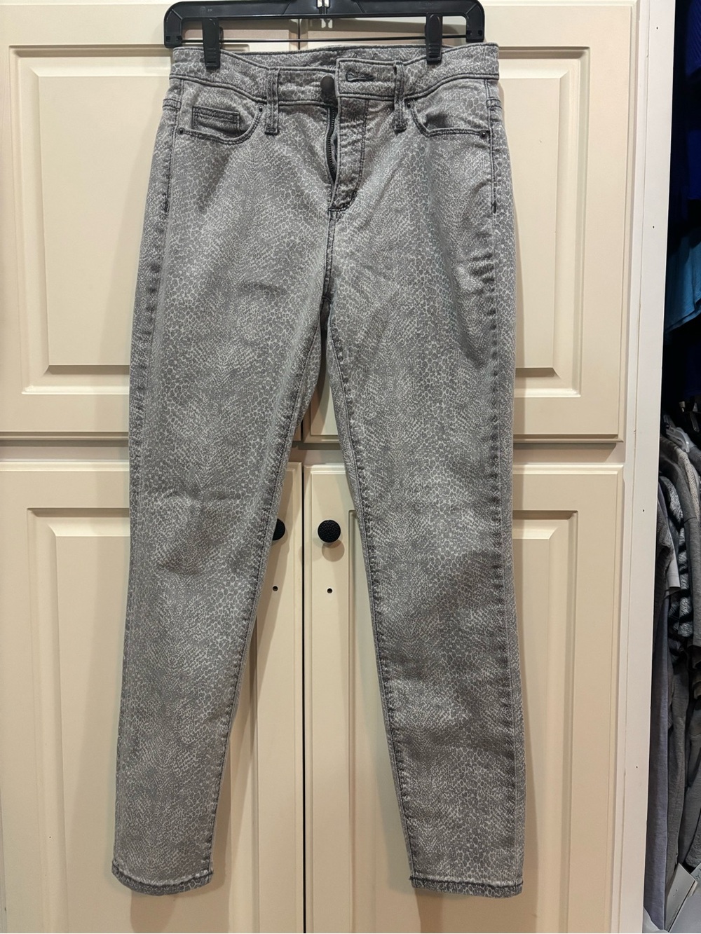 Gray Printed Women’s Jeans - Slim Fit